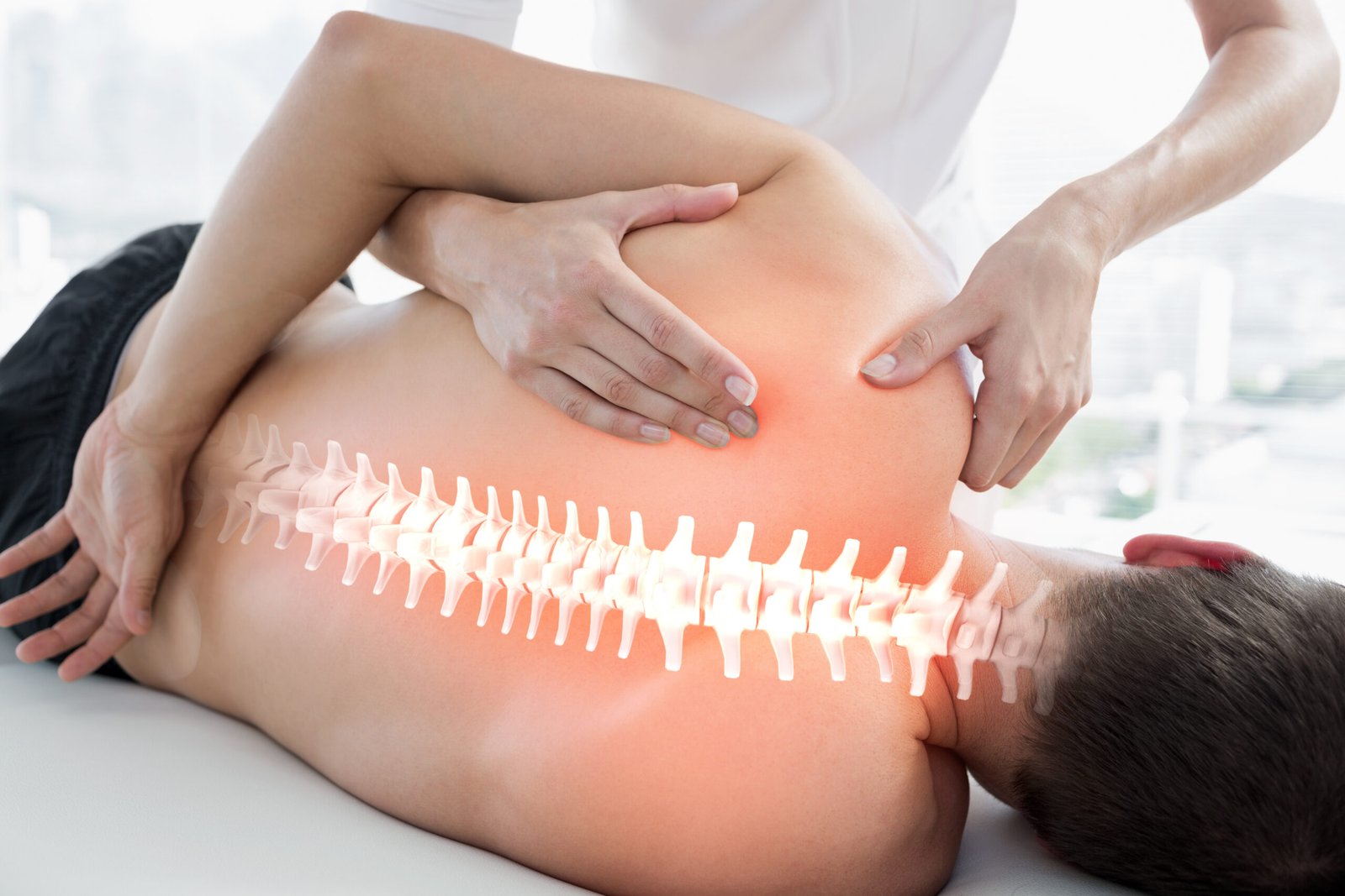 Chiropractor treating patient at Chiropractor 360°